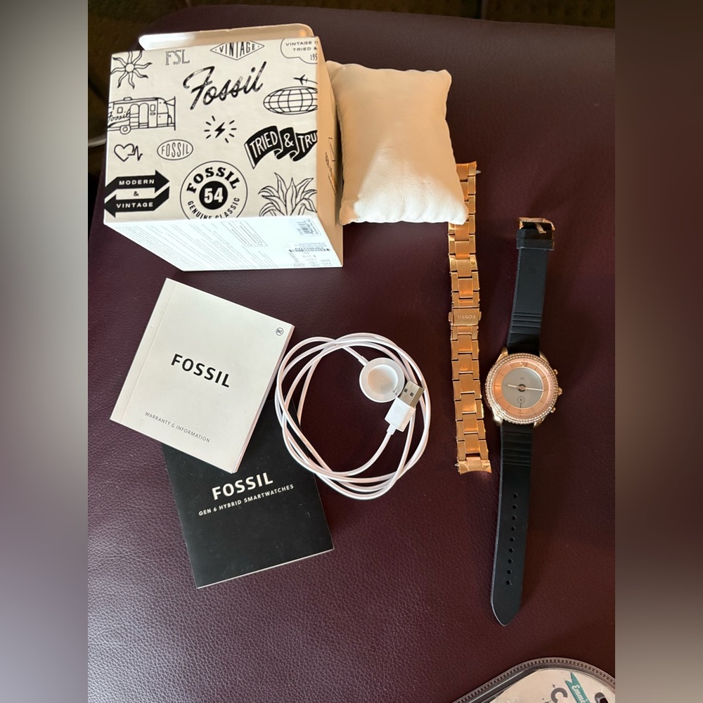 Fossil Gen 6  Black and Gold hybrid Smartwatch Set